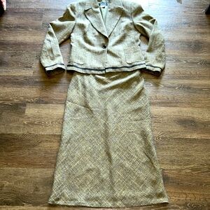 Chapter One (2 pieces) Women’s Tweed Blazer(sz8)&midiskirt(sz6)lined